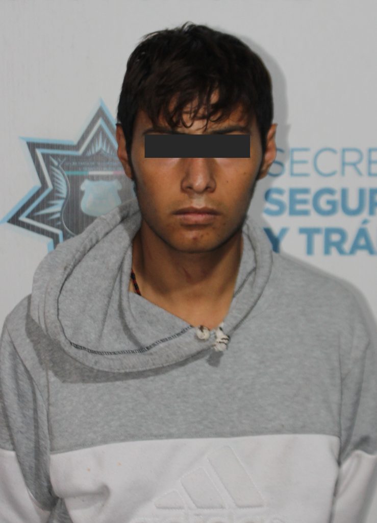 Recuperaron fuerzas municipales de Puebla una motocicleta robada;hay una pareja detenida.