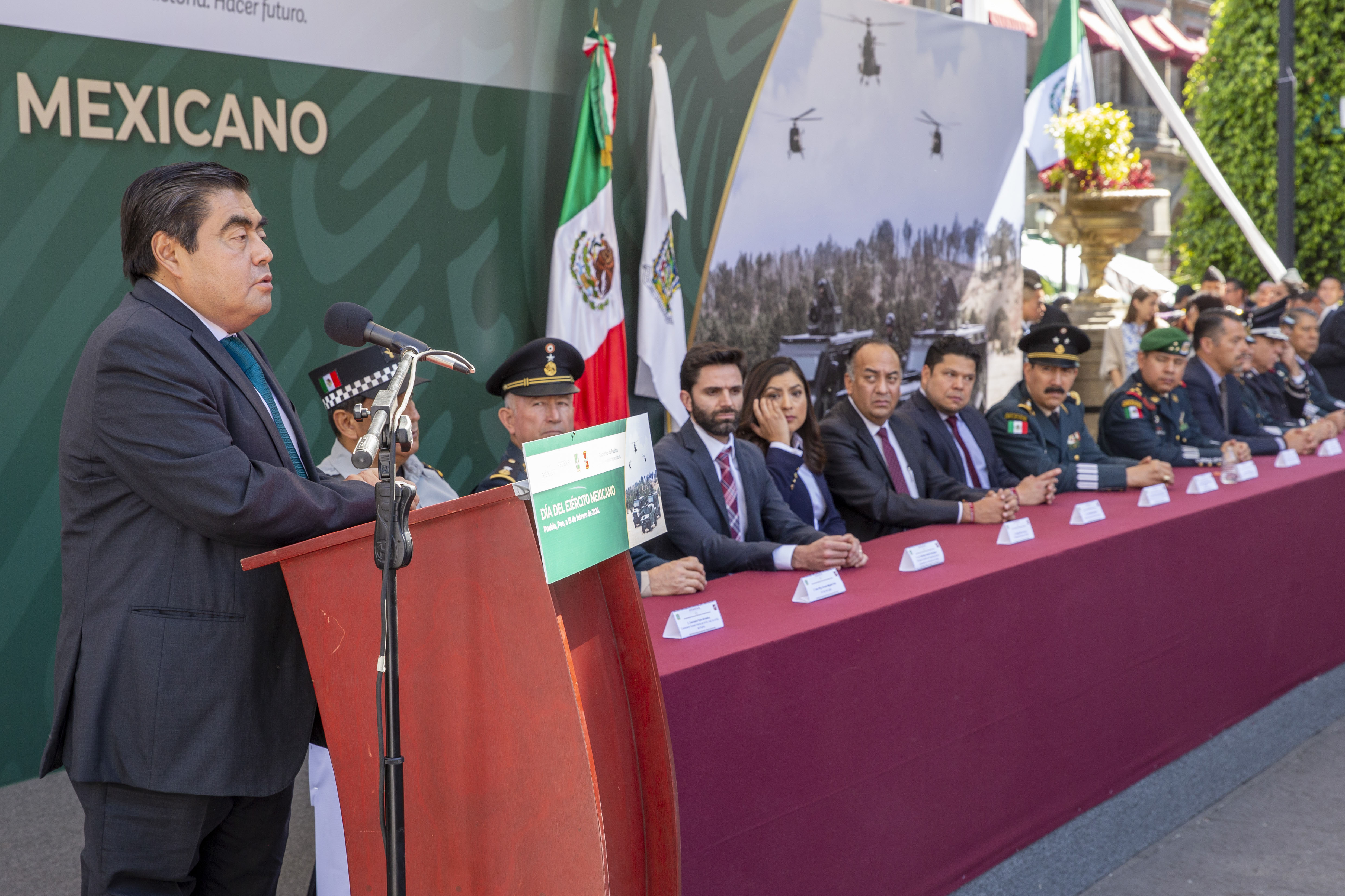 “México tiene un ejército leal, pero sobre todo social”: Barbosa Huerta