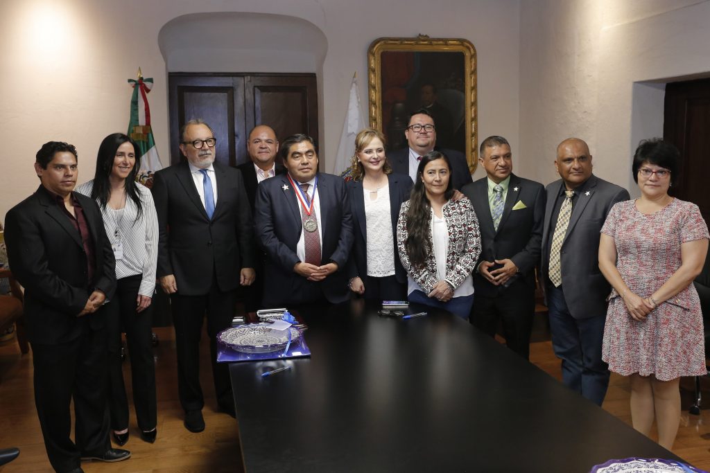 El beneficio de los migrantes, firman convenio mexicanal y sistema estatal de telecomunicaciones