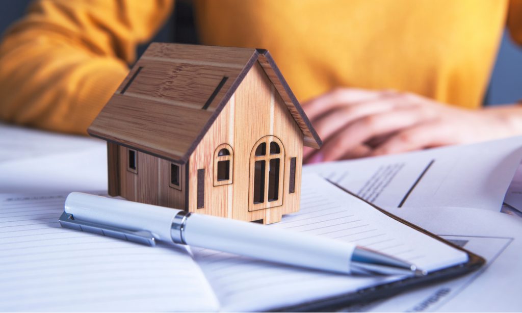 ¿Vas a vender tu casa? Conoce los papeles que debes tener en regla