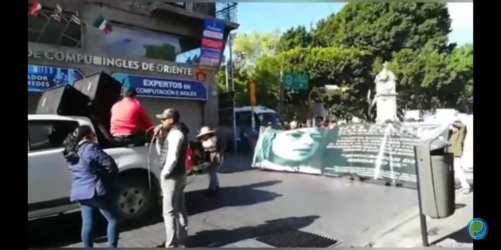 Vecinos marchan contra el ayuntamiento