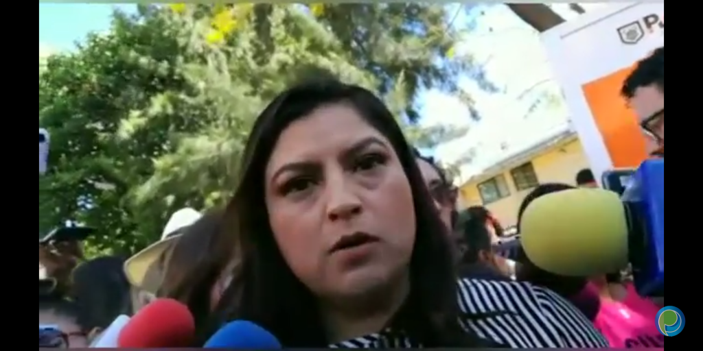 Presidenta Claudia Rivera espera retirar 100 ambulantes en los próximos 3 meses