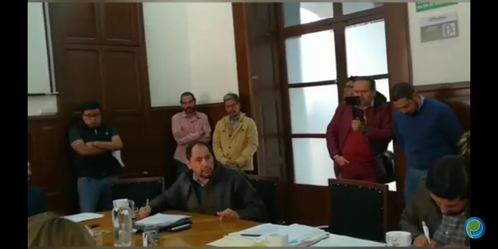 Regidor Enrique Guevara critica falta de información de la Villa Navideña