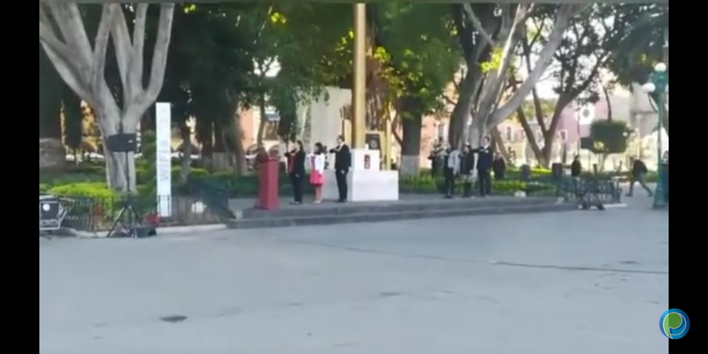 Presidenta Claudia Rivera encabeza ceremonia cívica del inicio de mes