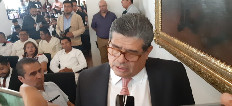 Con confrontación Casique Zárate justifica sus más de 50 inasistencias en el Congreso de Puebla