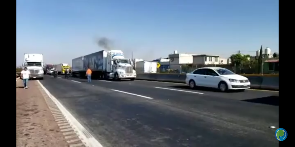 Tras diálogo abren circulación en un sentido sobre la México-Puebla, sentido a México