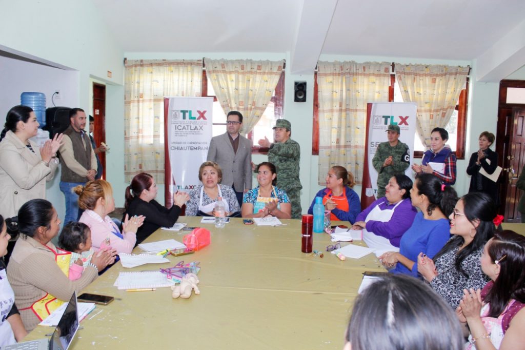 Supervisa MCH curso del ICATLAX en el voluntariado de la XXIII zona militar 