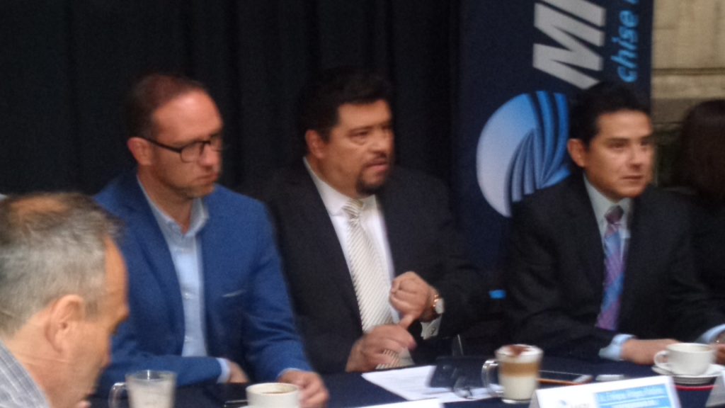 San Martín Texmelucan y Huejotzingo, tierra de nadie, acusa empresario de franquicias