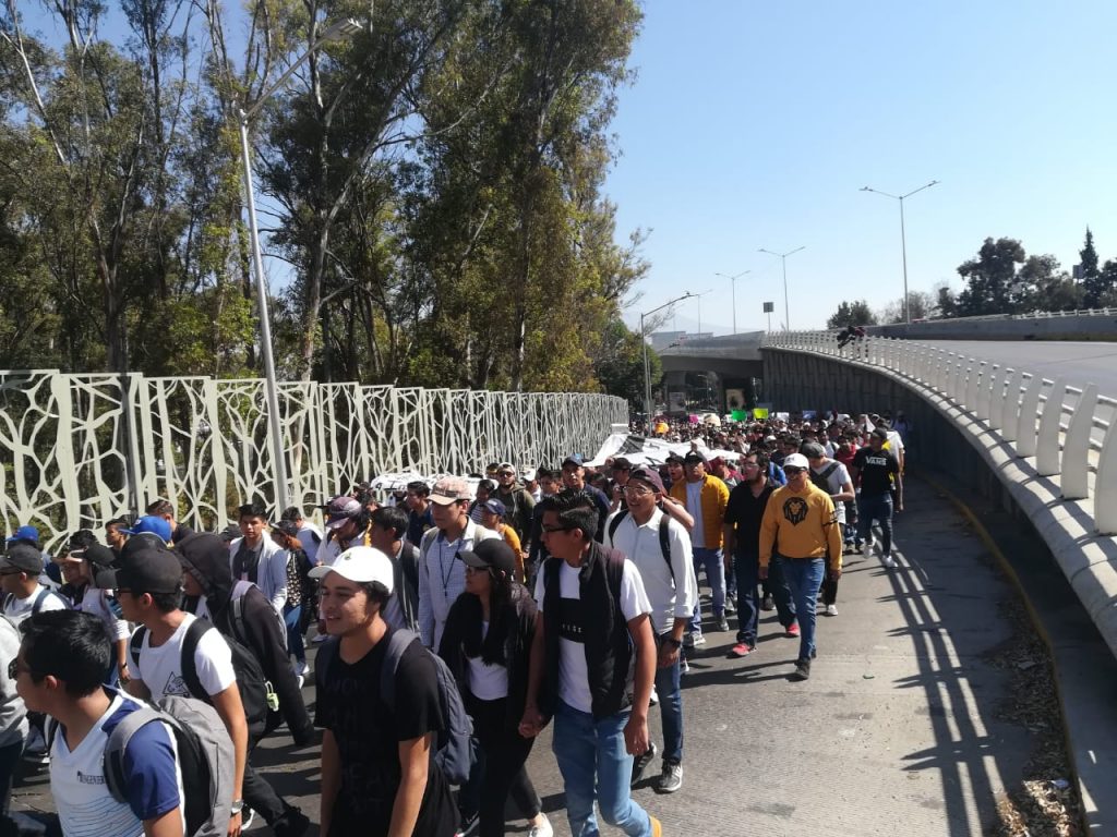 Vídeos desde Puebla: Alumnos del Instituto Tecnológico de Puebla marchan contra la inseguridad por 2da vez