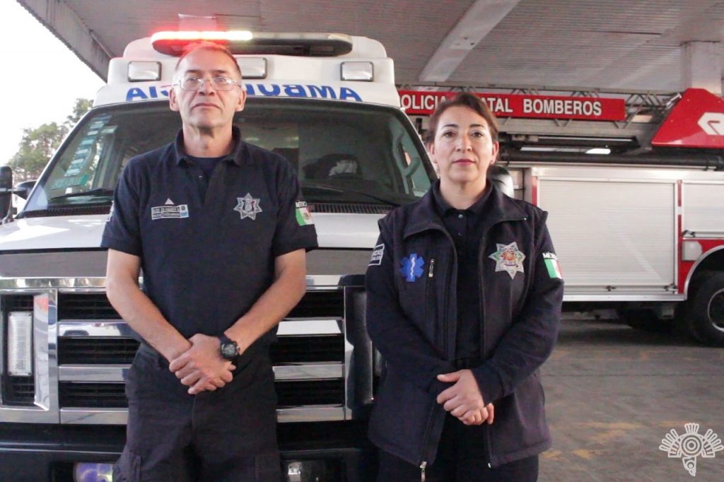 Atienden Paramédicos de Bomberos parto en la colonia Villa Universidades