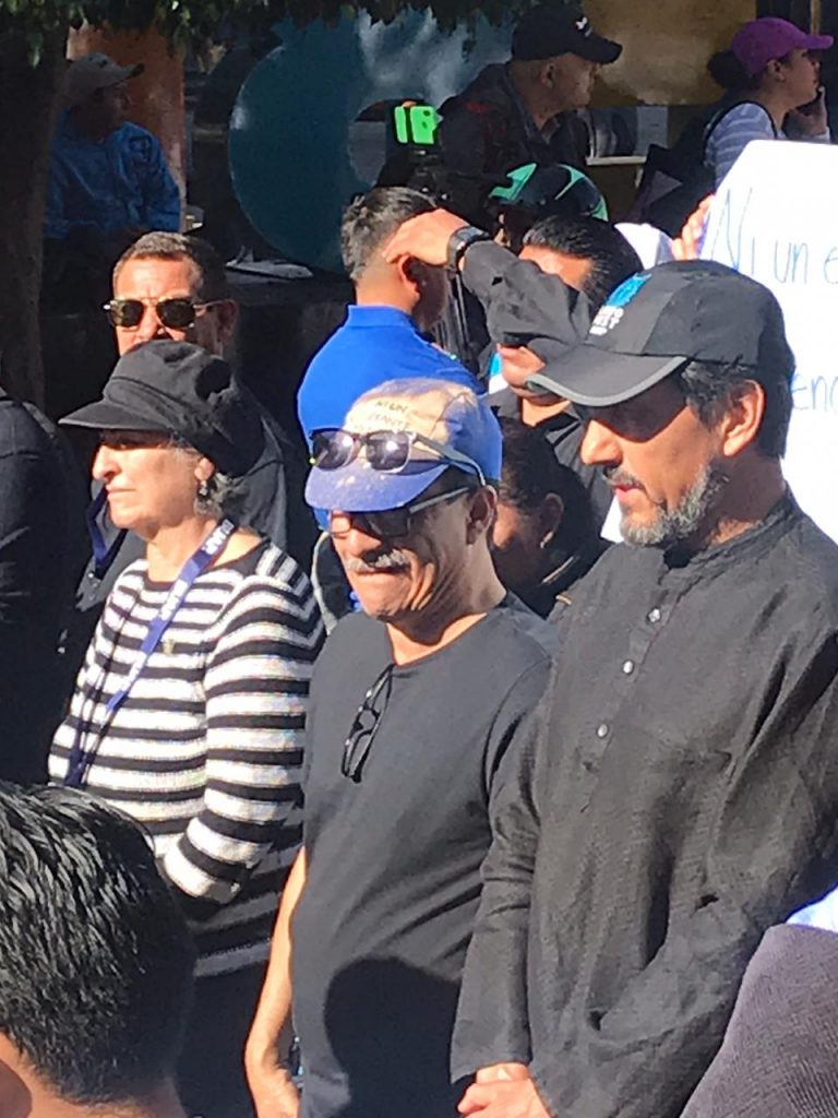 Fotonota: Rector Alfonso Esparza en la marcha por la seguridad