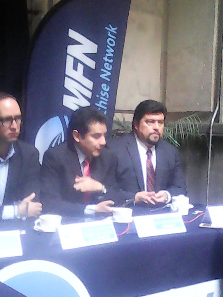 Empresario de franquicias defiende el manejo económico de AMLO