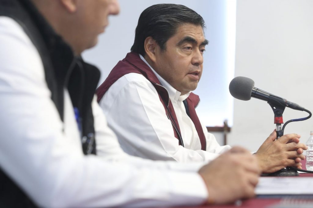 Todos los patrones deben cubrir el salario de sus empleados, a pesar de que no trabajen: Barbosa 