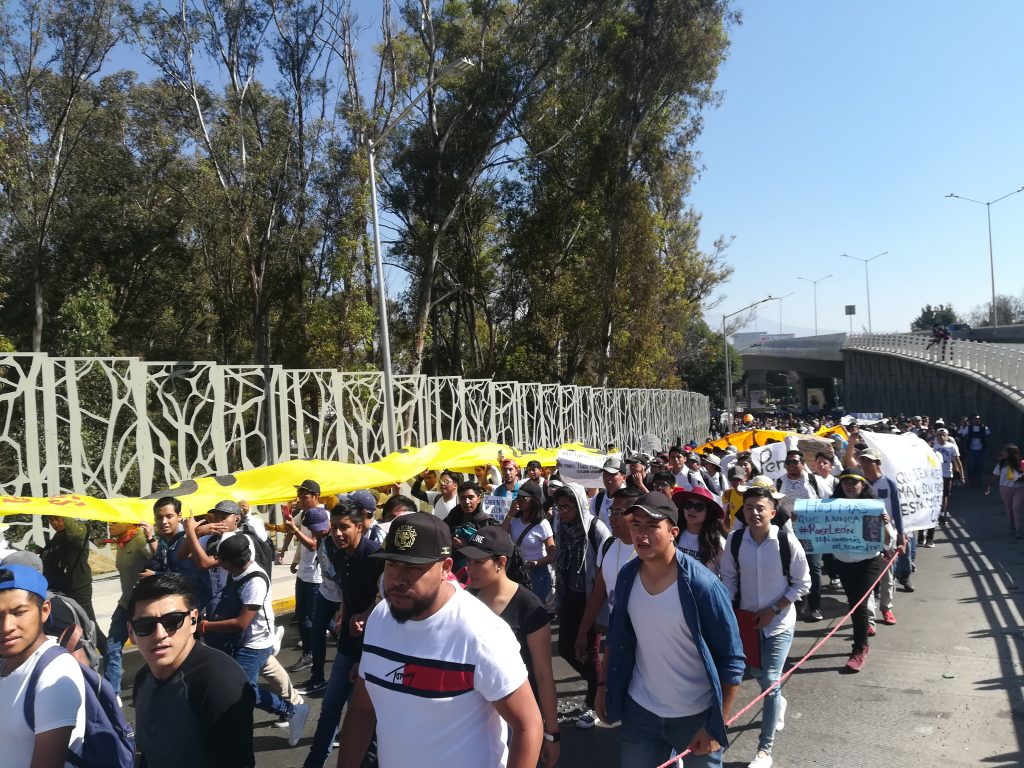 Se preparan alumnos de más de 33 universidades para la mega marcha