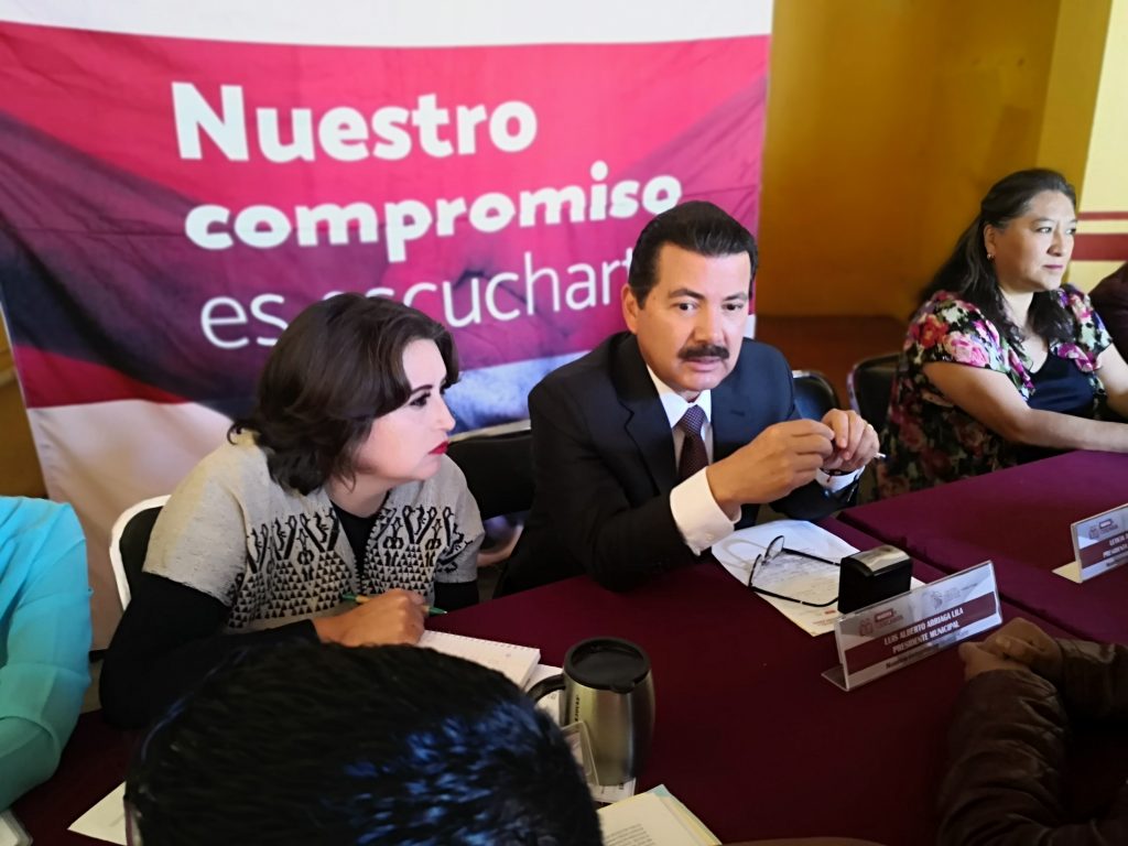 Por violentos suspenden a dos funcionarios en San Pedro Cholula