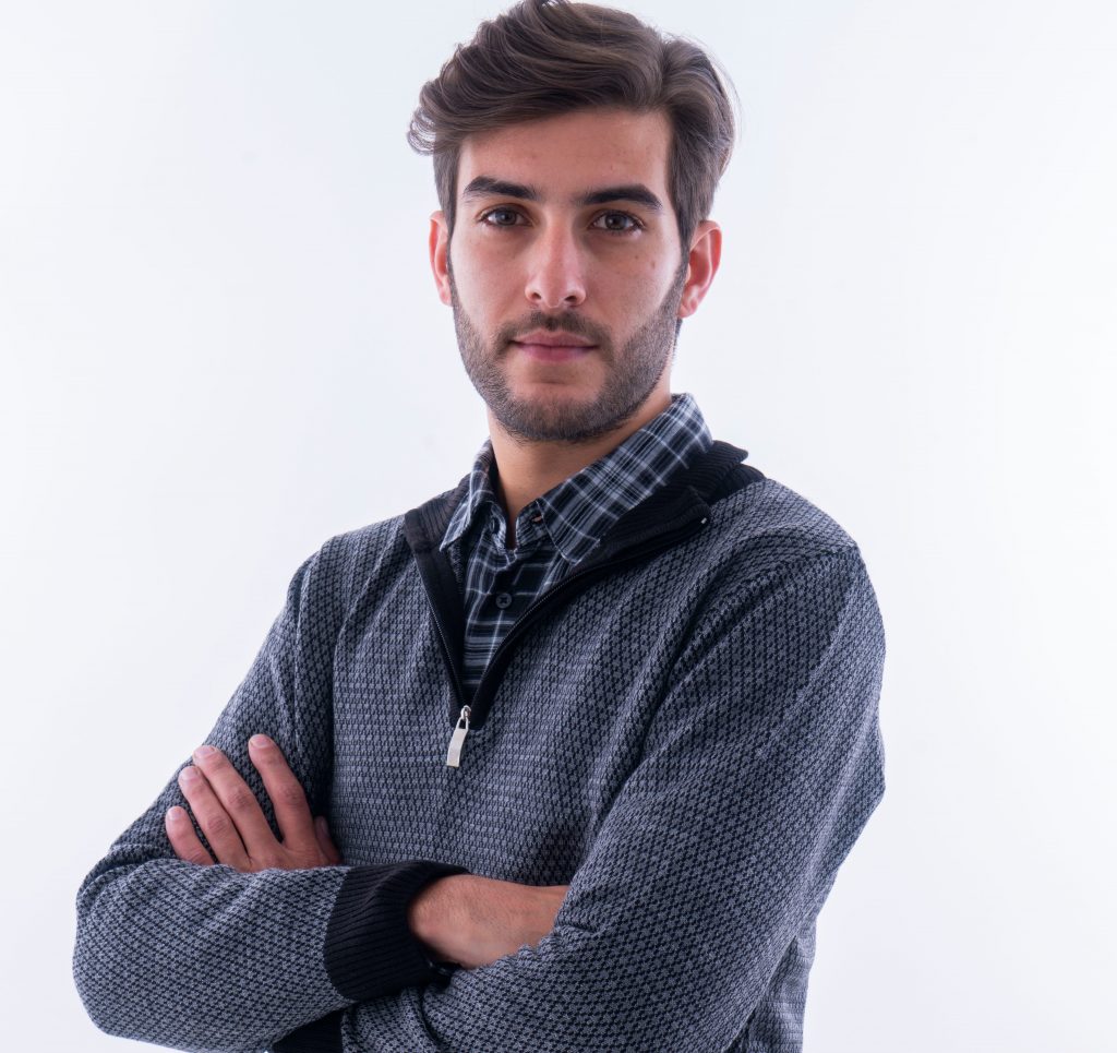 Entrevista a Juan Pablo Gil da vida a Adán Orozco Campos, en “Como tú no hay 2”