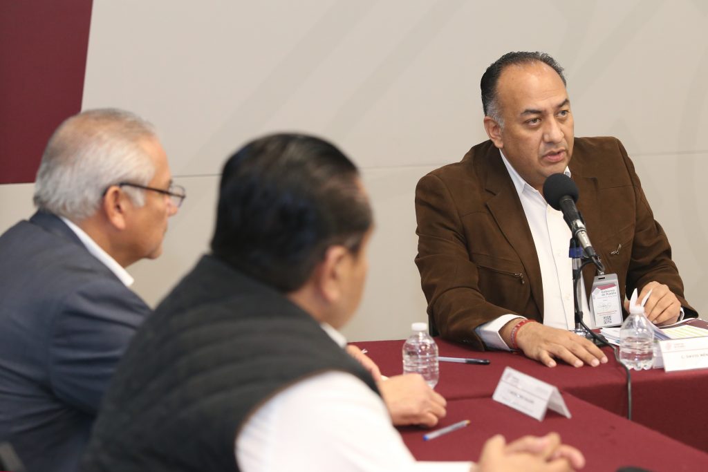 Asiste SEGOB a 80 poblanos en el extranjero para que vuelvan al estado