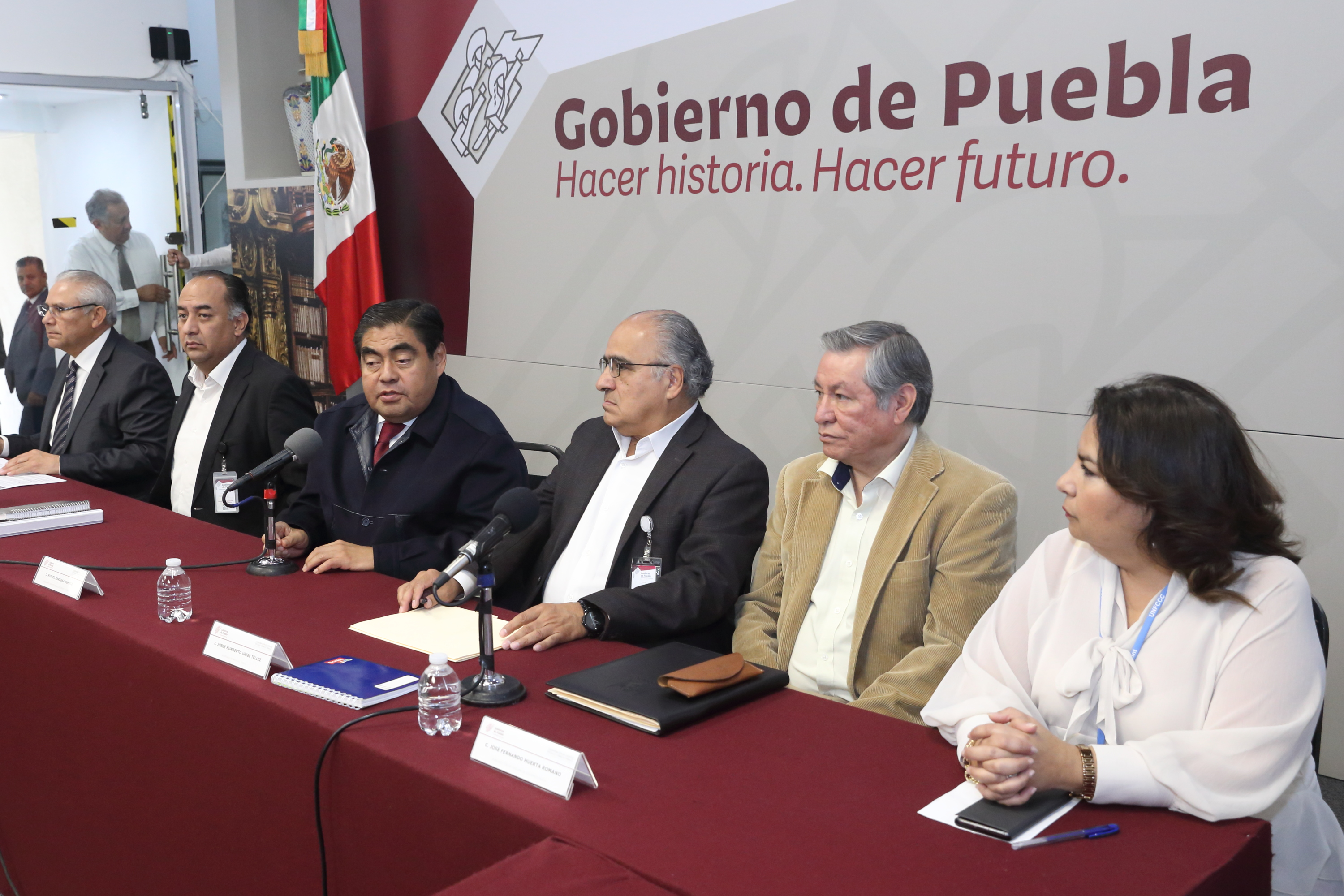 Prepara gobierno del estado licitación para 48 verificentros nuevos, anuncia Barbosa Huerta 