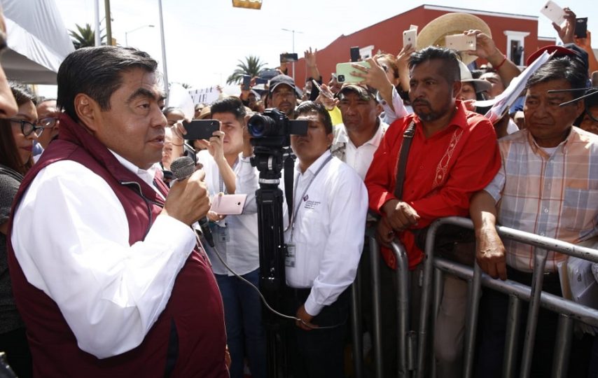 Promete el gobernador Miguel Barbosa recuperar las tierras de ejidatarios de La Resurrección