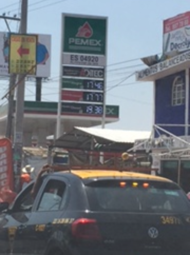 Precio de gasolina llega a los 17.46 pesos el litro