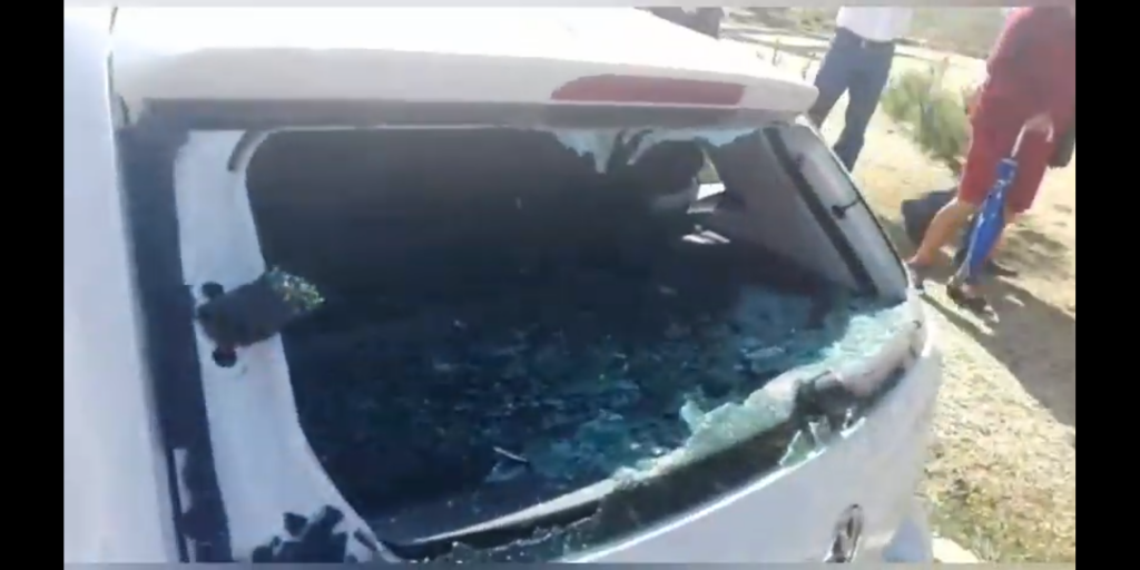 Grupo de choque rompe parabrisas en San Andrés Cholula