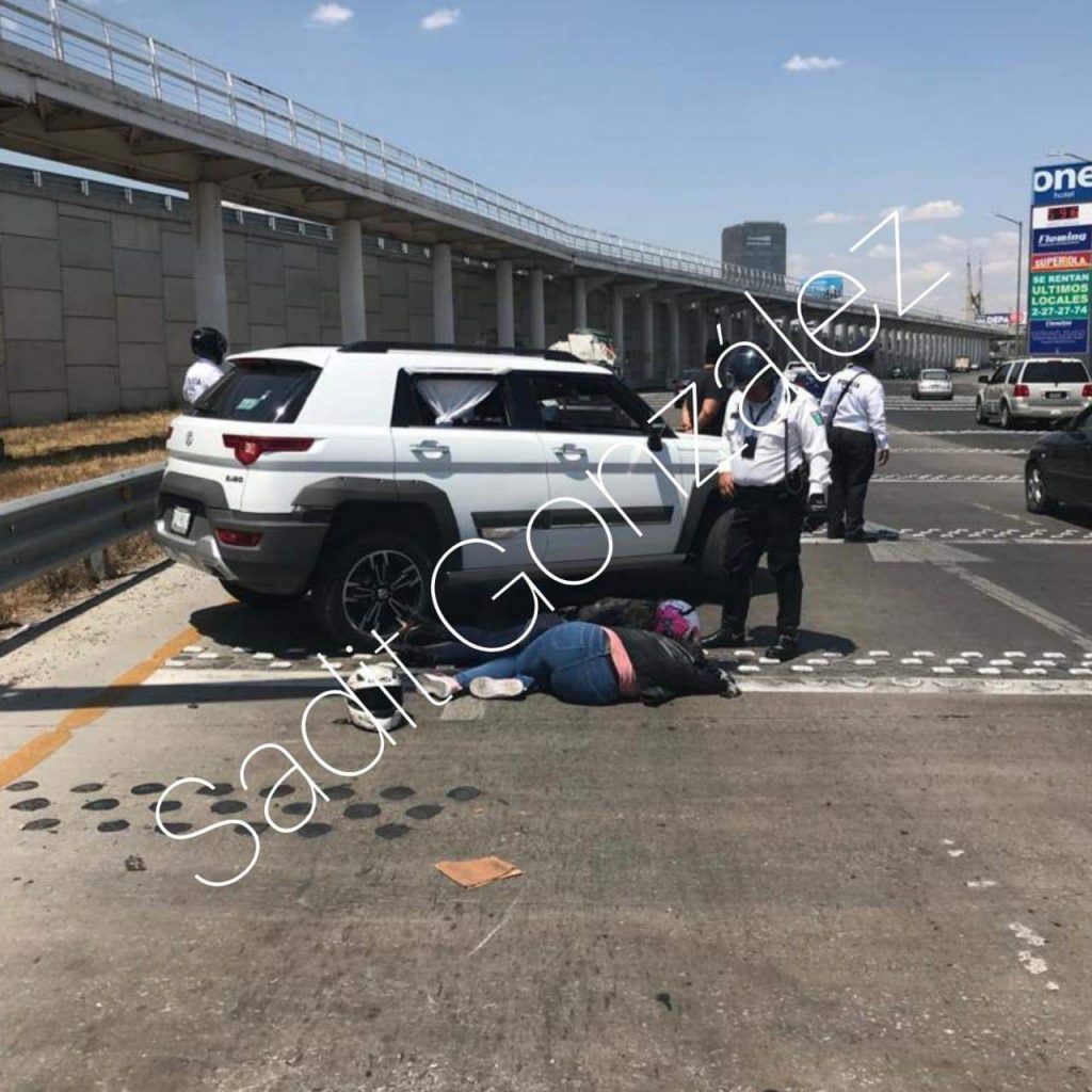 Fuerte accidente sobre Periférico a la altura de Geo Villas.