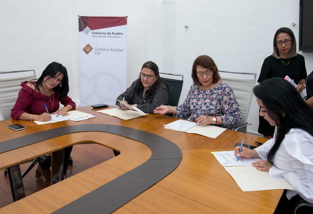 Celebran SEDIF y CONALEP convenio de colaboración