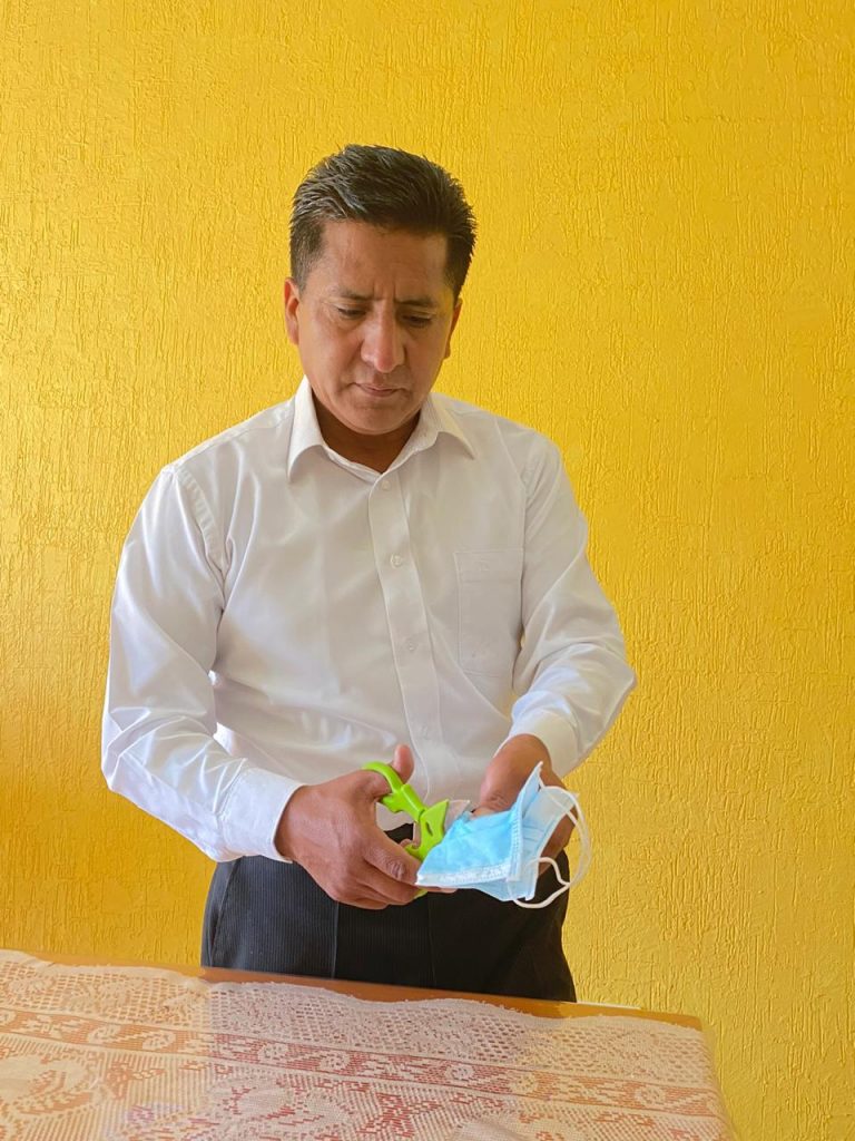 Pide Raymundo Atanacio destruir cubrebocas y guantes ya utilizados