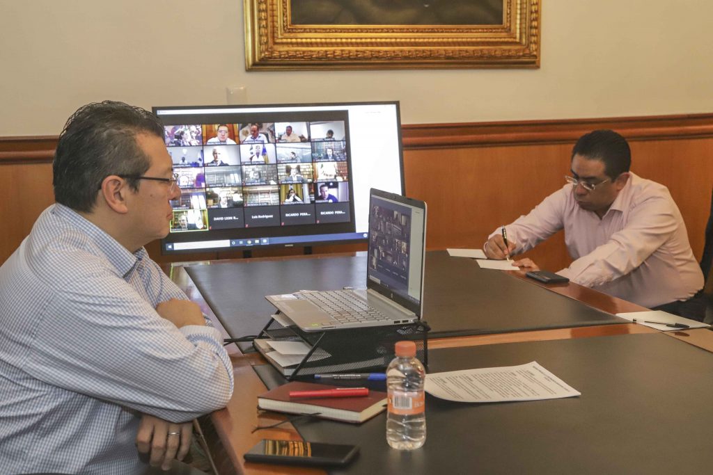 Marco Mena participa en videoconferencia con gabinete federal por COVID-19