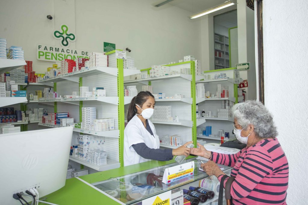 Mantiene clínica de salud de farmacias de pensiones civiles servicios médicos.