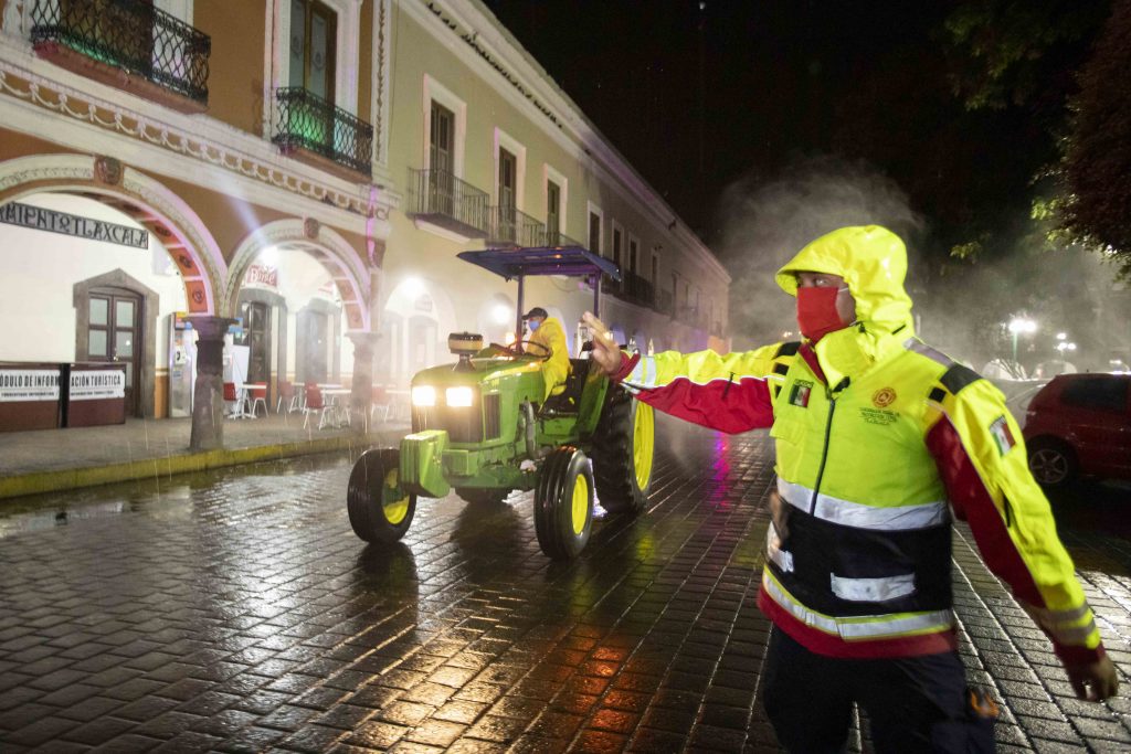 Inicia CEPC jornadas de sanitizacion que recorren los 60 municipios del estado.