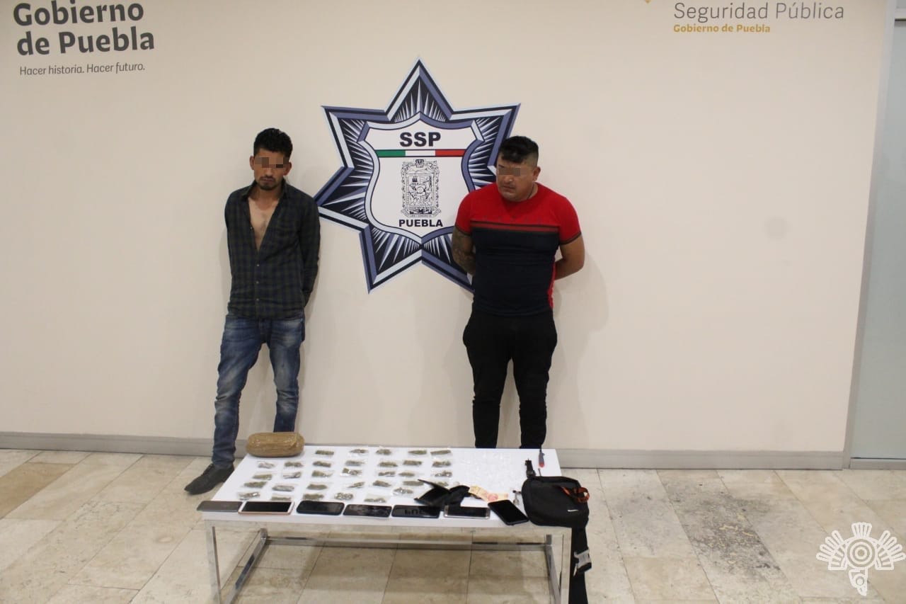 Detienen agentes de la SSP a dos presuntos narcomenudistas en Tlalancaleca