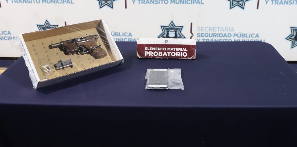 En combate frontal al robo a transeúnte, detuvo SSC de Puebla a cuatro probables asaltantes.