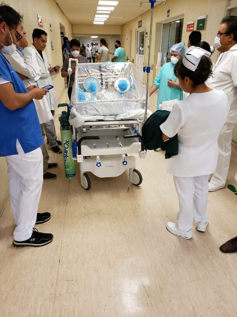 Doctora del IMSS presenta dispositivo para que pacientes con COVID-19 no contagien al personal