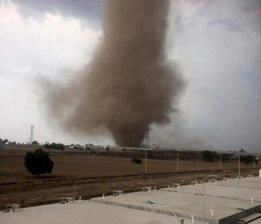 Vecinos reportan dos tornado entre Huamantla Tlaxcala y San José Chiapa Puebla