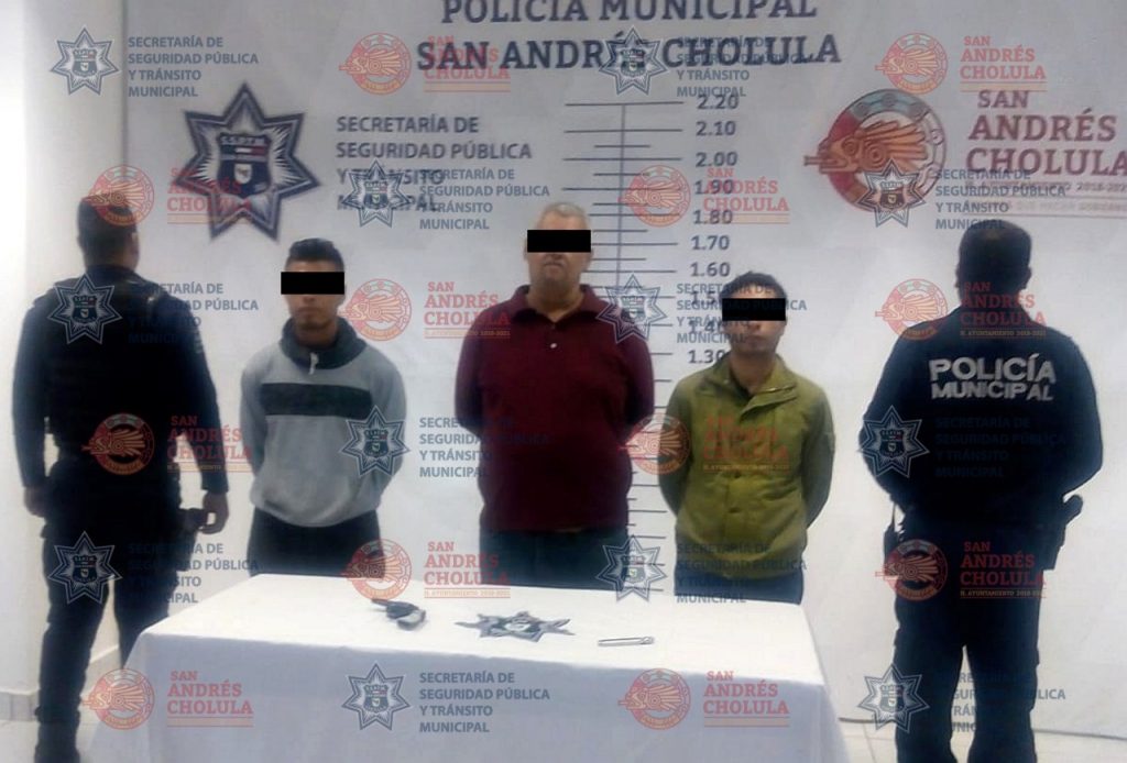 Policía de San Andrés Cholula detuvo a 3 por tentativa de robo