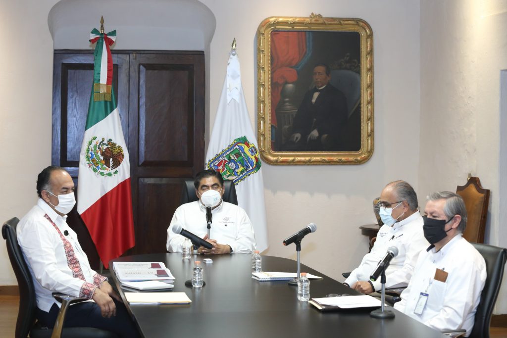 Instruye Barbosa Huerta atención a derechohabientes de la BUAP con COVID-19