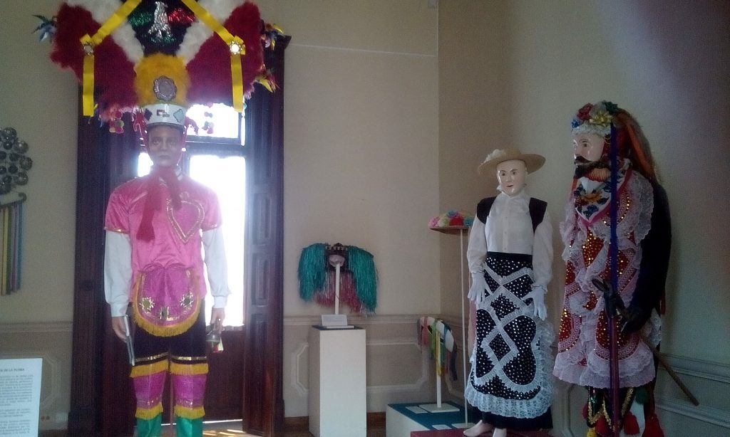 Danza de Cúrpites en el Museo Nacional de la Máscara