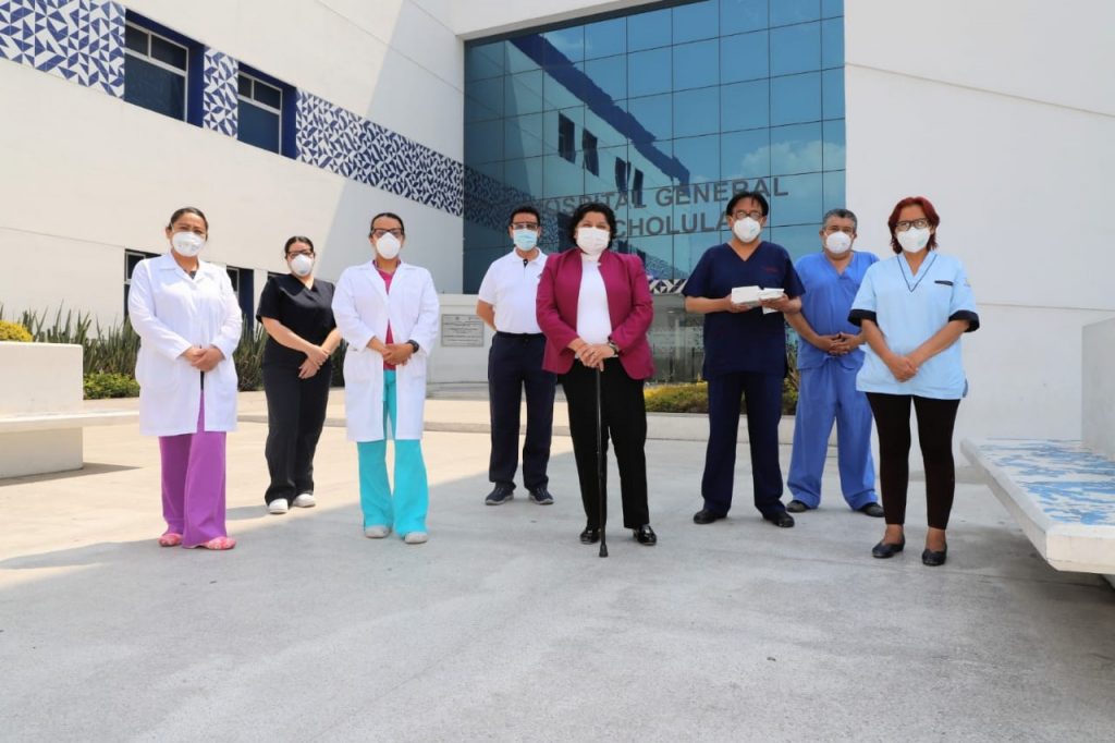 Dona Ayuntamiento de San Andrés Cholula equipo para estudios histopatológicos al Hospital General de Cholula