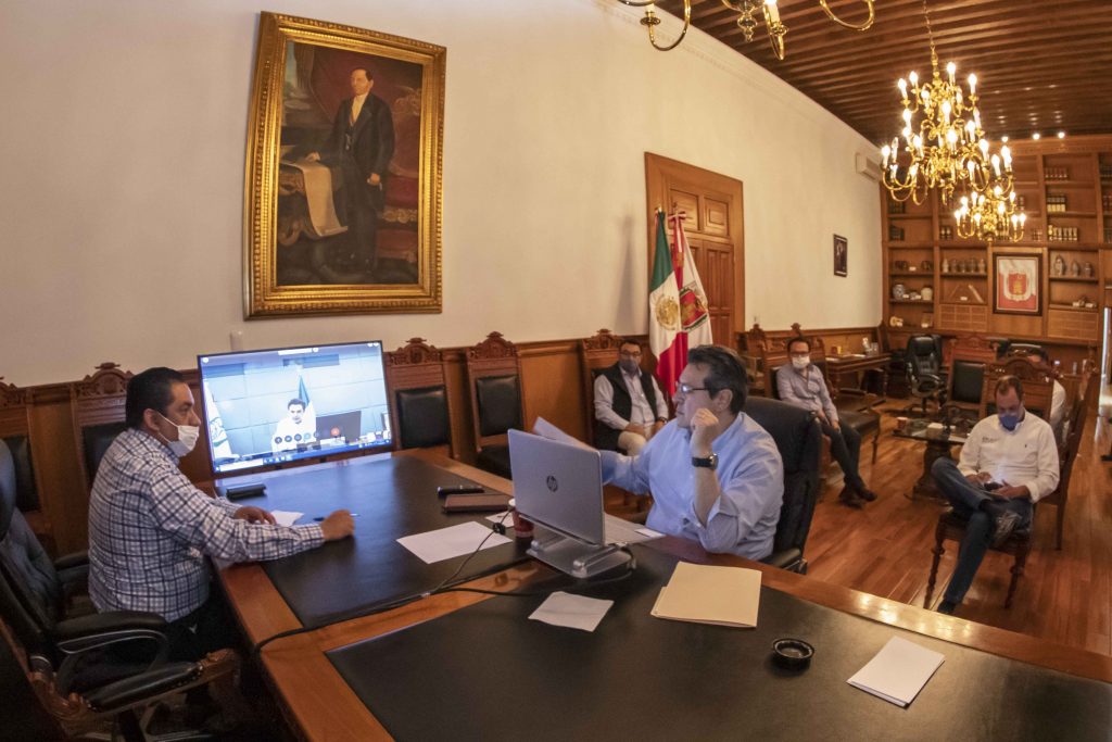 Marco Mena y Zoé Robledo fortalecen trabajo para enfrentar emergencia por COVID-19.
