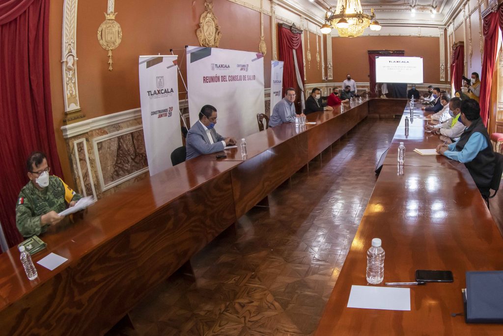 Gobierno del estado trabaja para contener pandemia, atender contagiados y defender el empleo: Marco Mena.