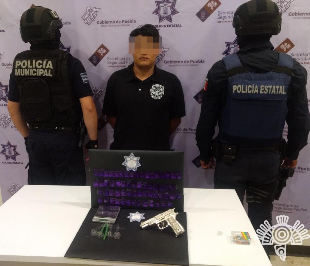 Capturan policías Estatal y Municipal a presunto narcovendedor en Tehuacán