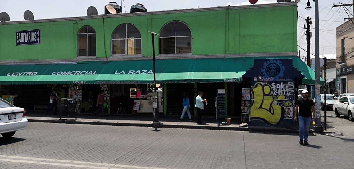 Locatarios y personal del centro comercial La Raza rechazan acusaciones de venta de sustancias prohibidas