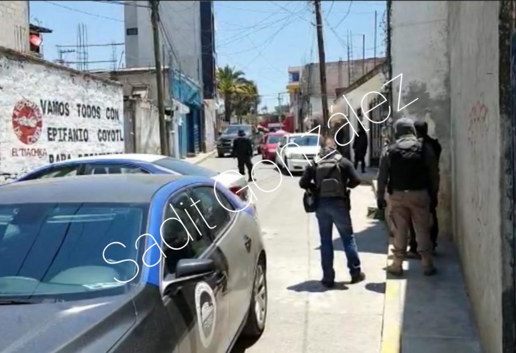 Elementos de la Fiscalía General del Estado montan un operativo en la junta auxiliar de San Miguel Canoa