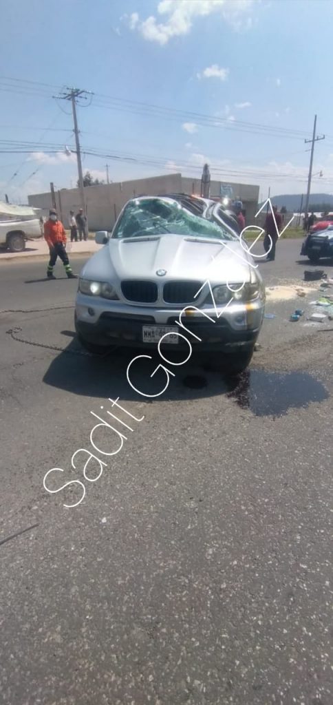 Fuerte accidente con volcadura en Amozoc