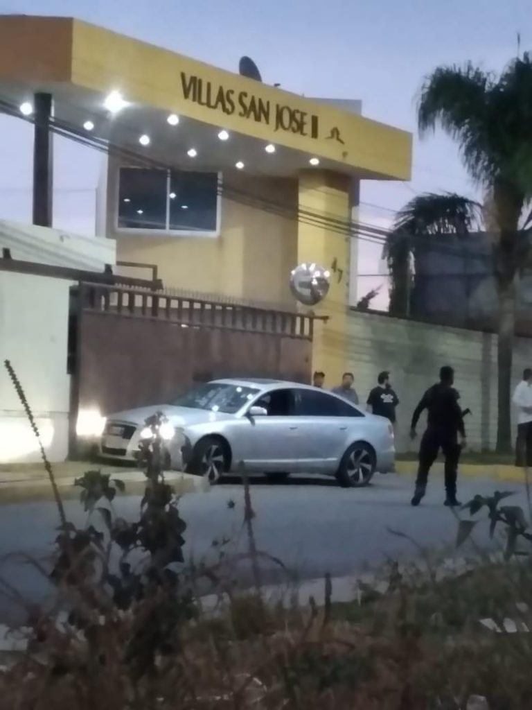 Ejecutan a 2 afuera de fraccionamiento residencial en Cuautlancingo