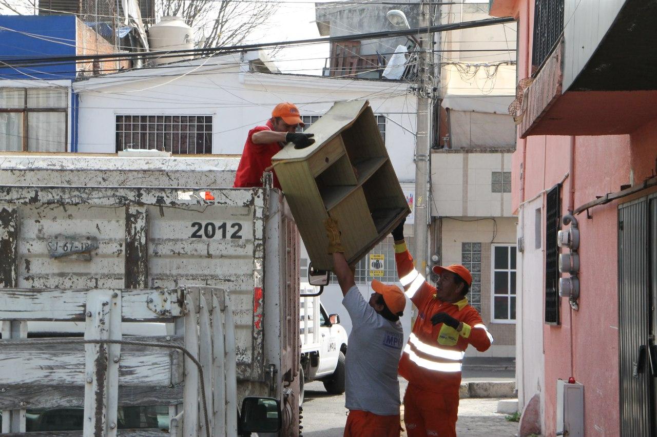Ayuntamiento de Puebla elimina la chatarra de la ciudad para evitar inundaciones