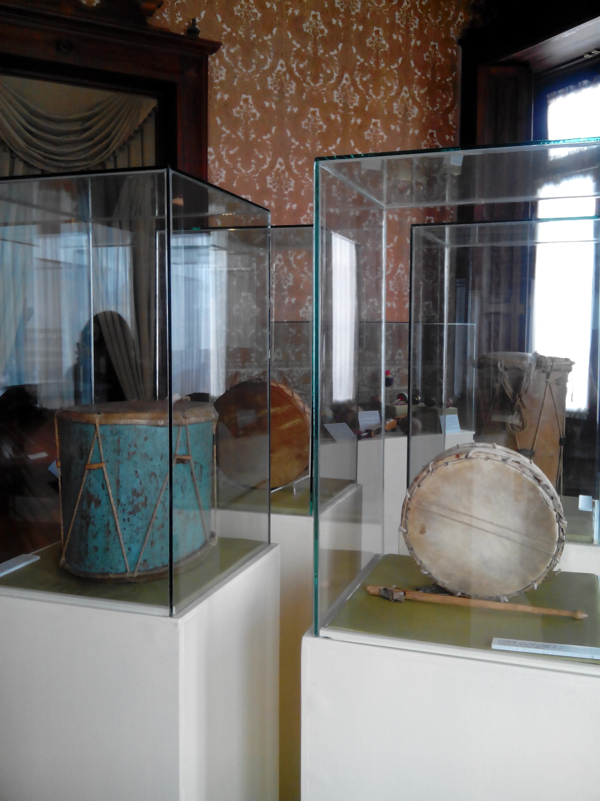 Instrumentos musicales tradicionales en el Museo Nacional de la Máscara