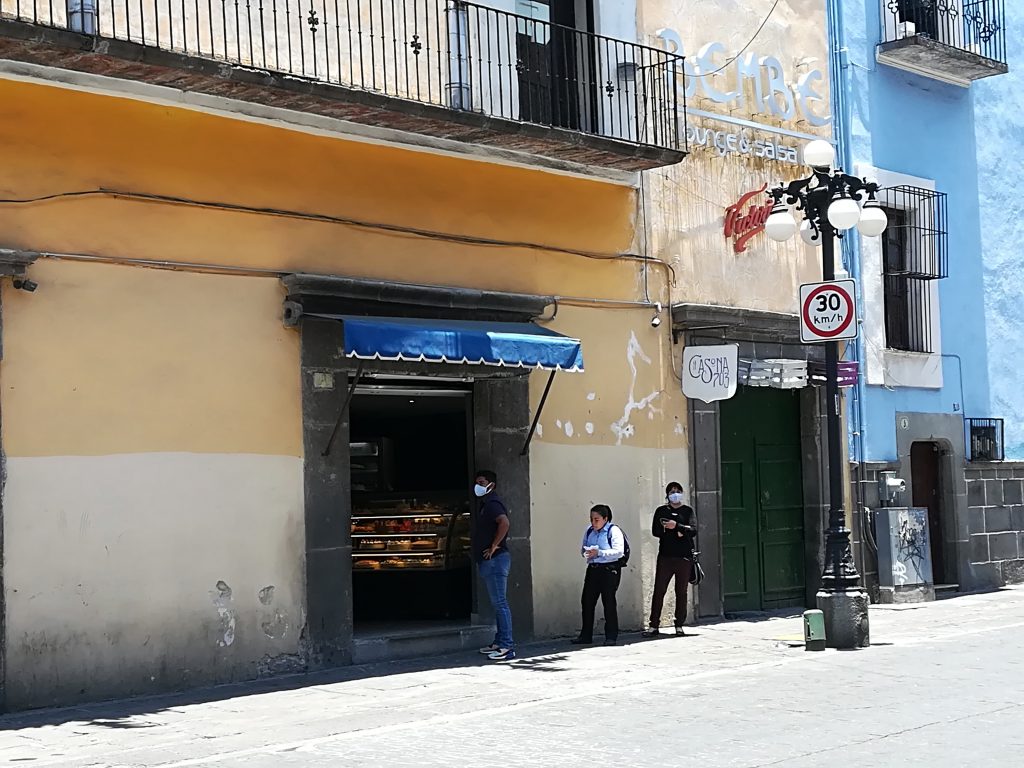 Comercios establecidos implementan medias sanitarias para reactivar su economía