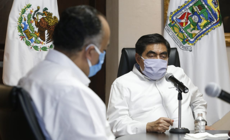 El gobernador Barbosa acusó al Insabi de alterar la cifra de medicamentos y equipos médicos enviada a Puebla